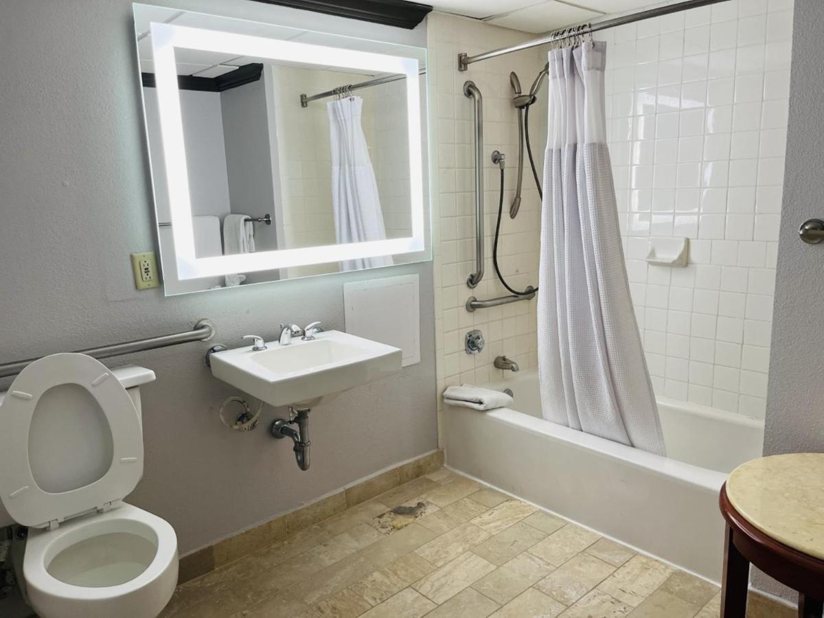 Wingate Houston Near Nrg Park/Medical Center Hotel Bagian luar foto