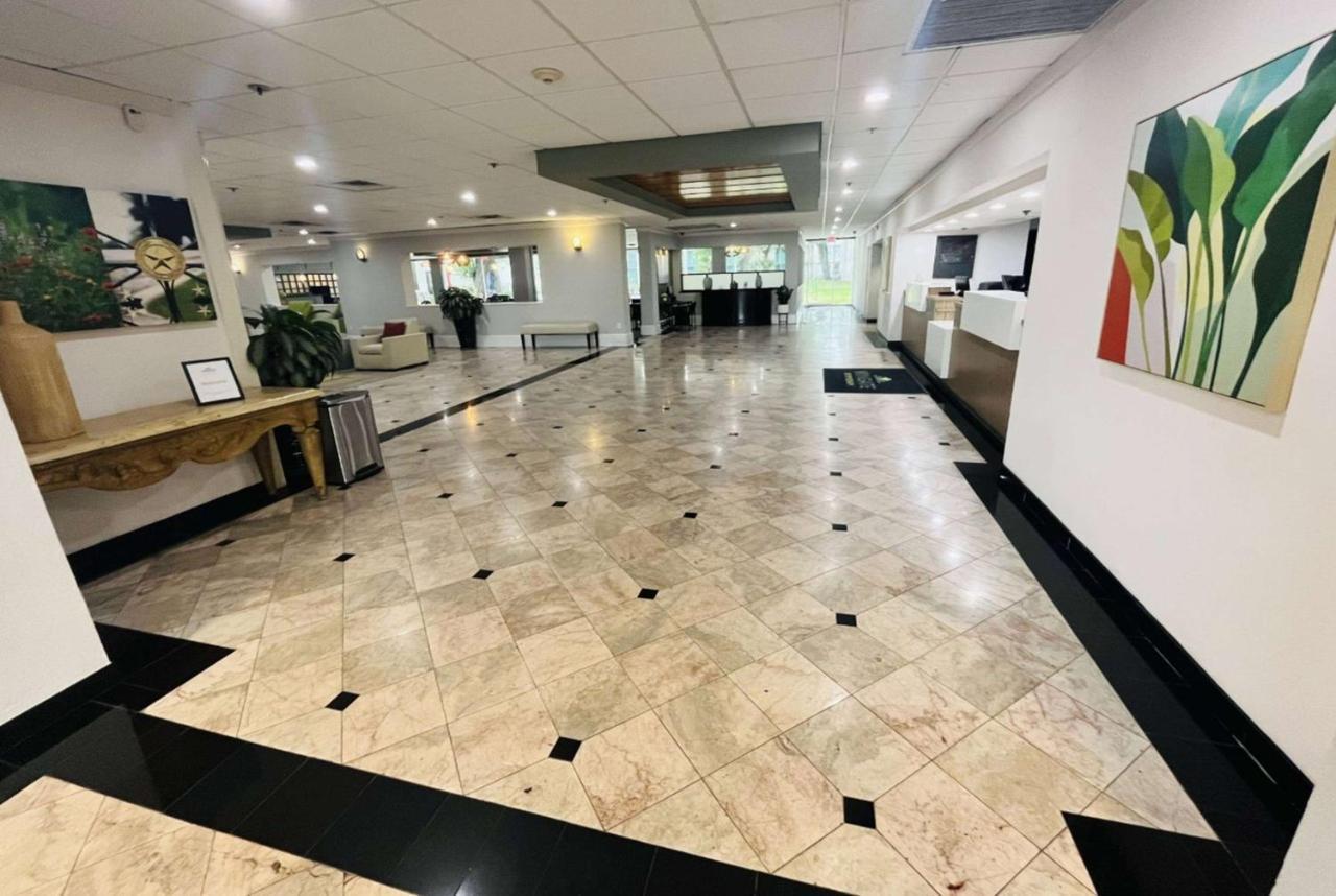 Wingate Houston Near Nrg Park/Medical Center Hotel Bagian luar foto